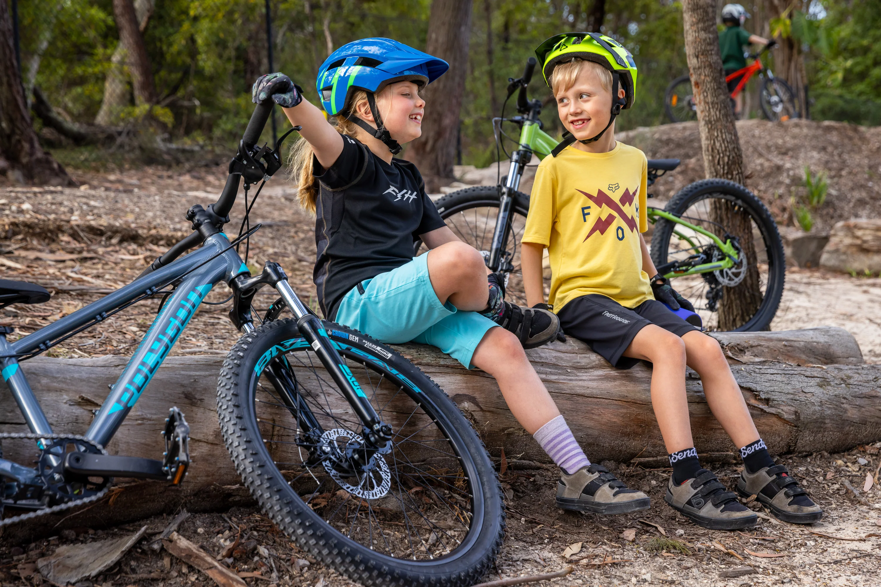 Polygon Premier 24 XC Disc - Kids Mountain Bike - Image 9