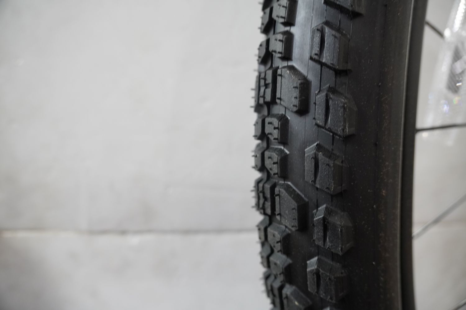 Ex Demo - Superior eXF 8089 B SUV - Bosch Performance CX Touring eBike M1 - Image 5