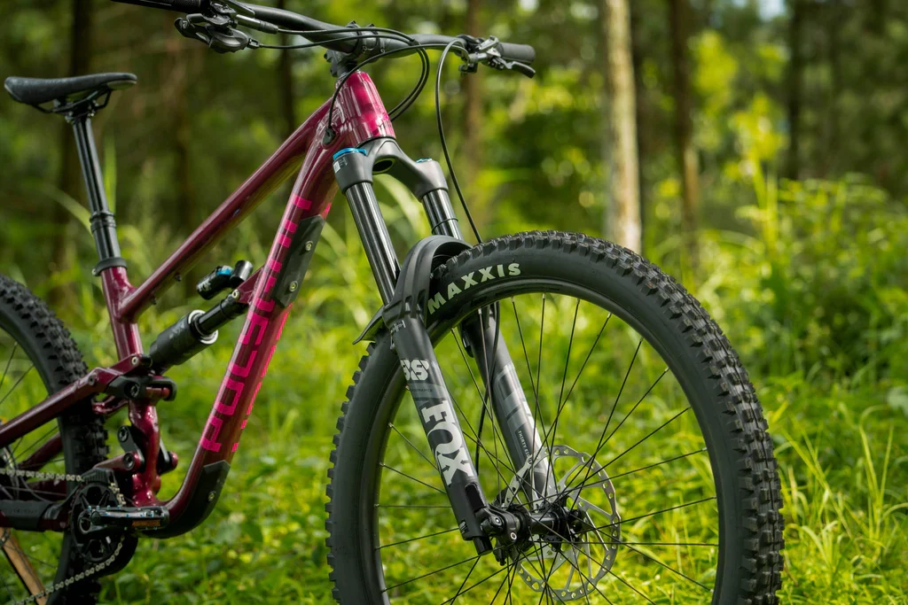 Polygon Collosus N9 - Enduro Mountain Bike - Image 5
