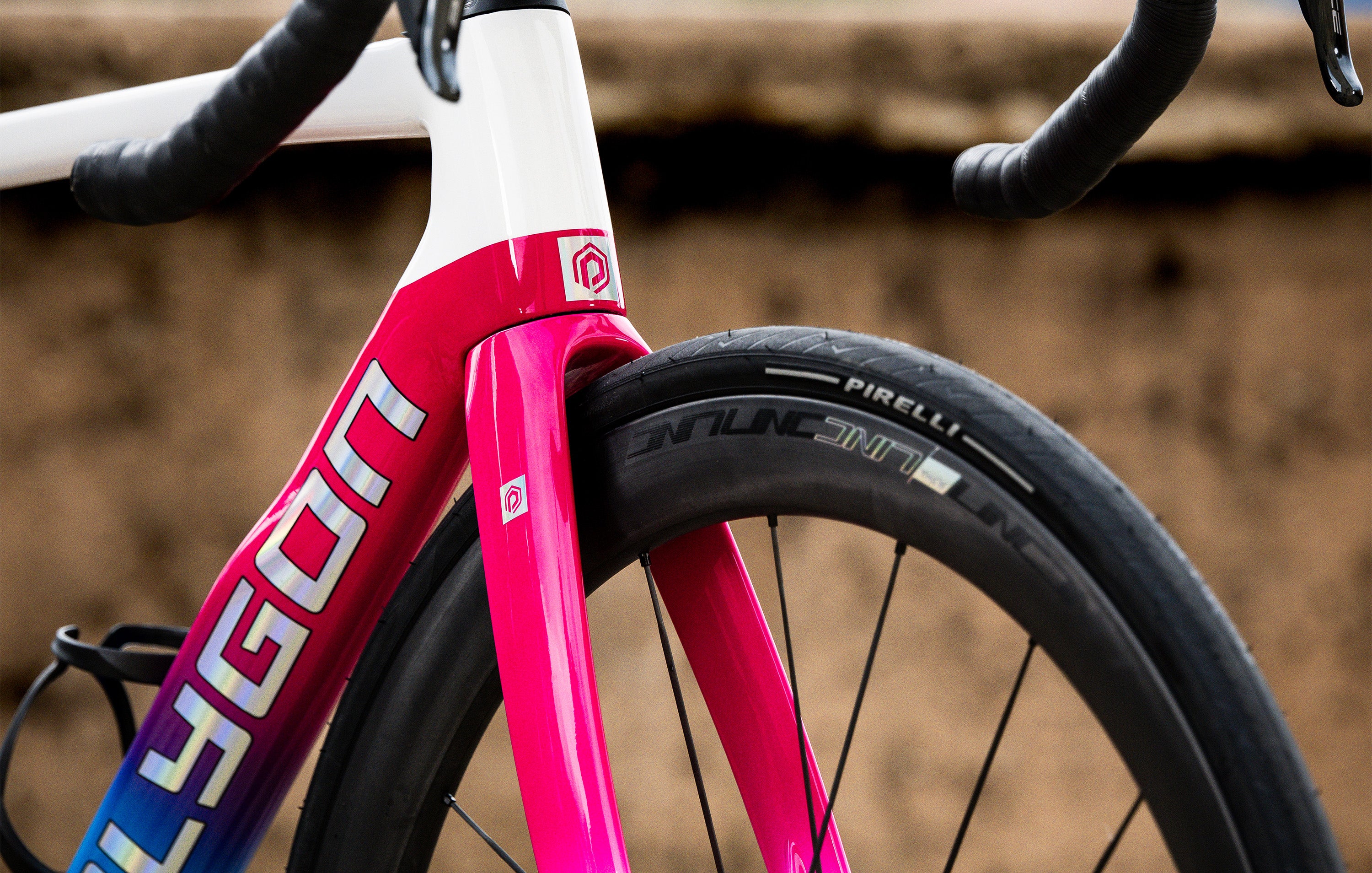 Polygon Helios A9 - Dura Ace Di2 Carbon Road Bike - Image 6