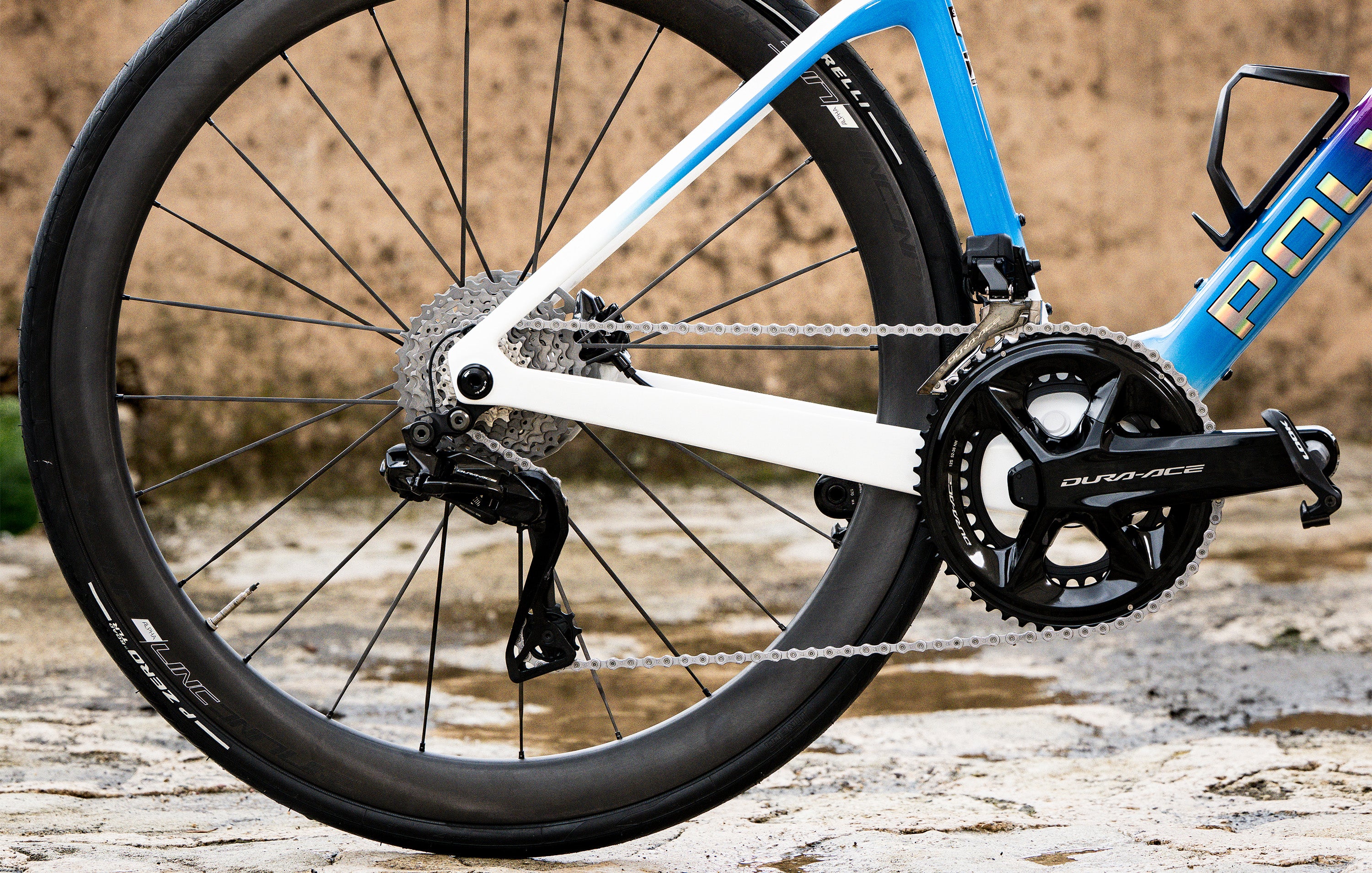 Polygon Helios A9 - Dura Ace Di2 Carbon Road Bike - Image 7