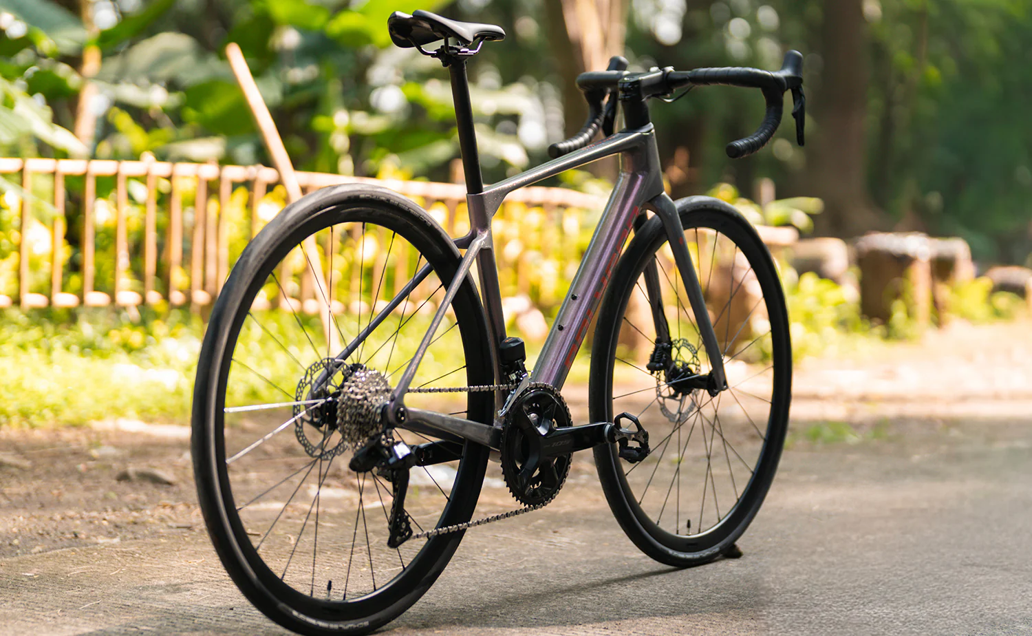 Polygon Strattos 7 - 105 Di2 Carbon Endurance Bike - Image 4