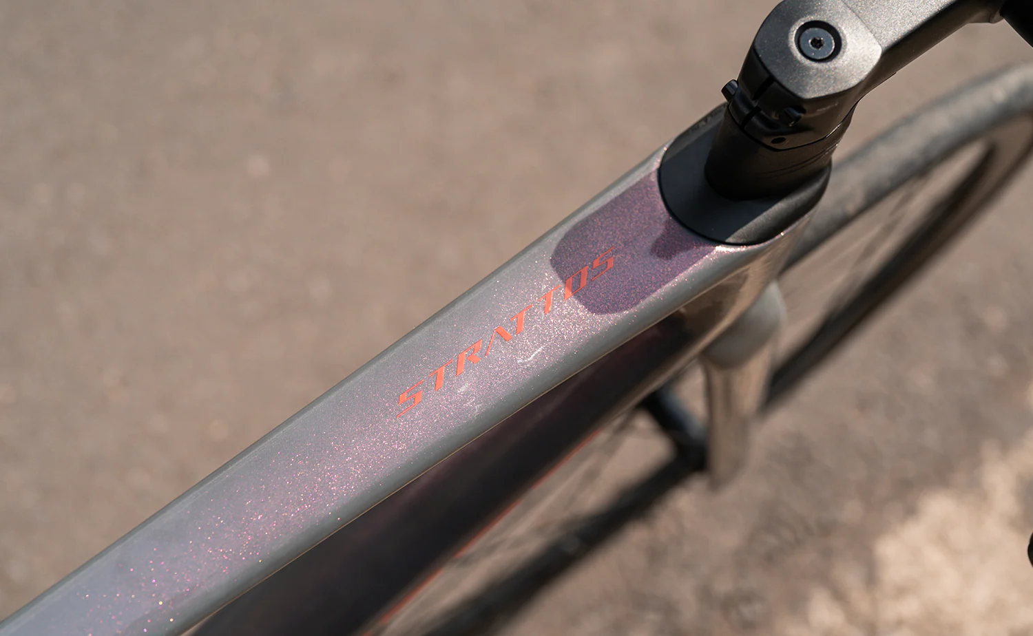 Polygon Strattos 7 - 105 Di2 Carbon Endurance Bike - Image 8