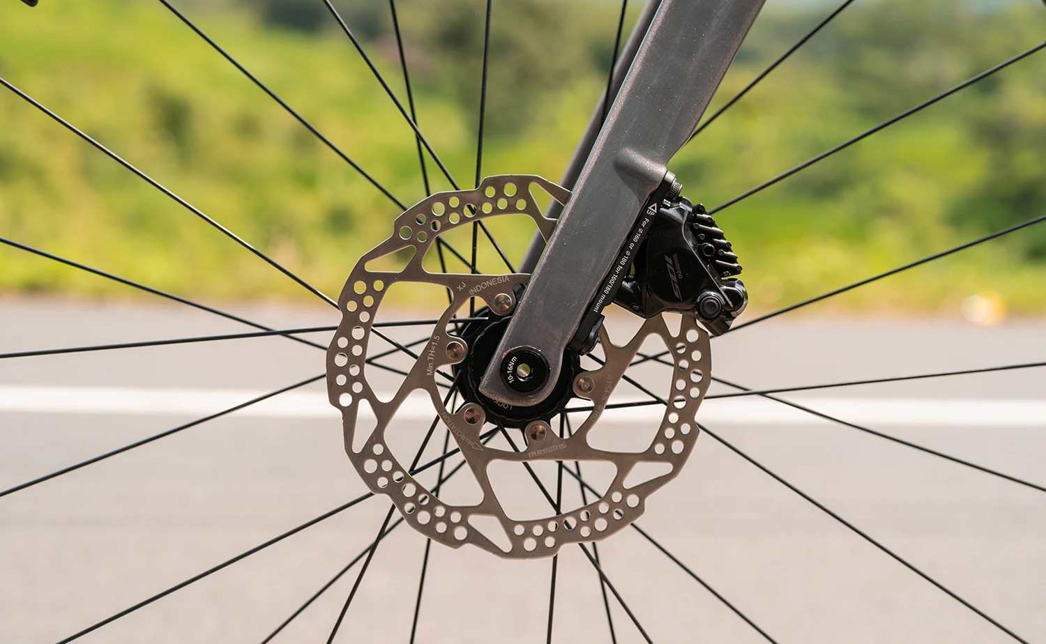 Polygon Strattos 7 - 105 Di2 Carbon Endurance Bike - Image 9