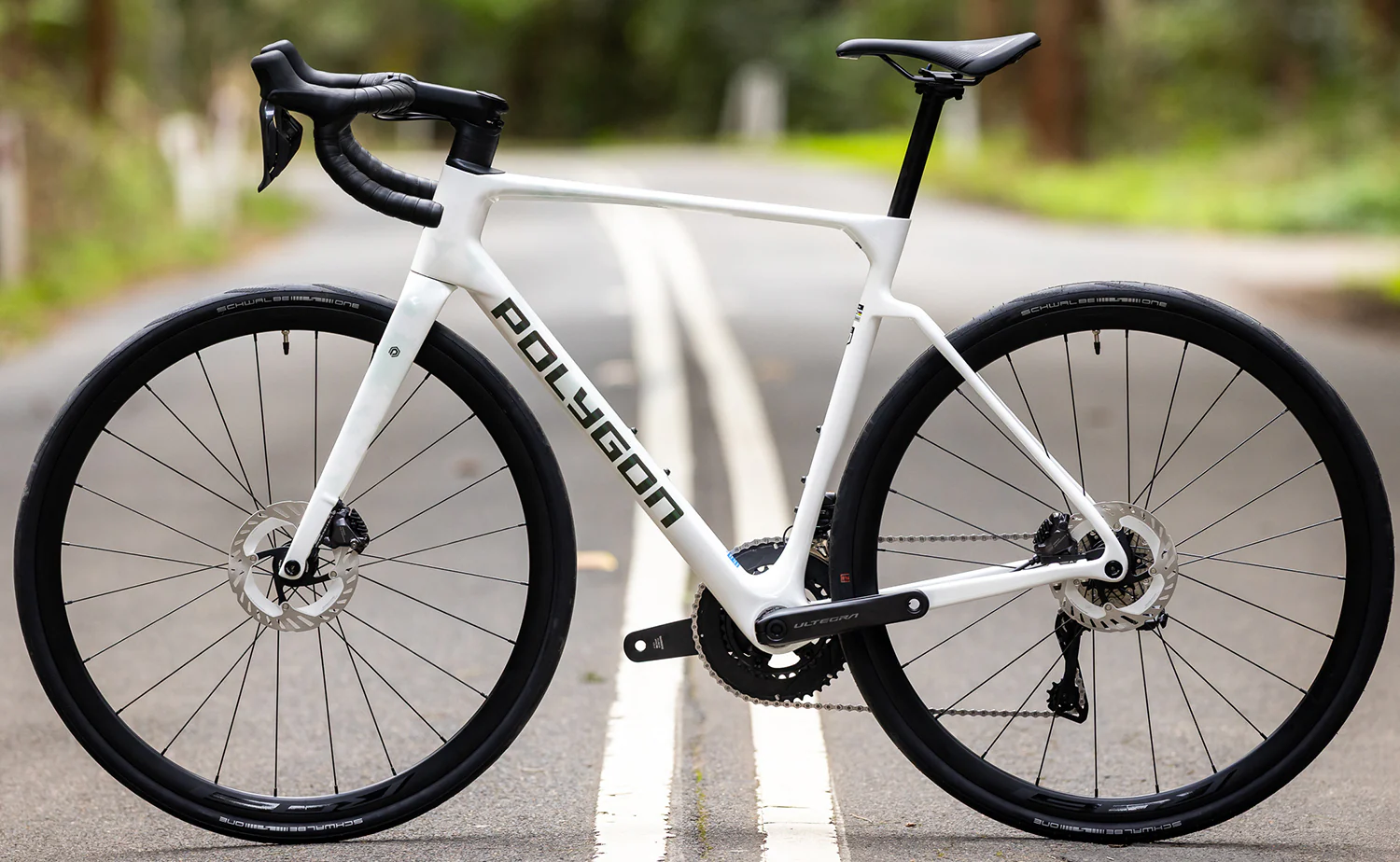 Polygon Strattos 8 - Ultegra Di2 Carbon Endurance Bike - Image 6