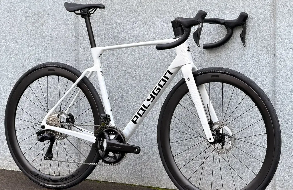 Polygon Strattos C8 - Ultegra Di2 Carbon Endurance Bike - Image 3
