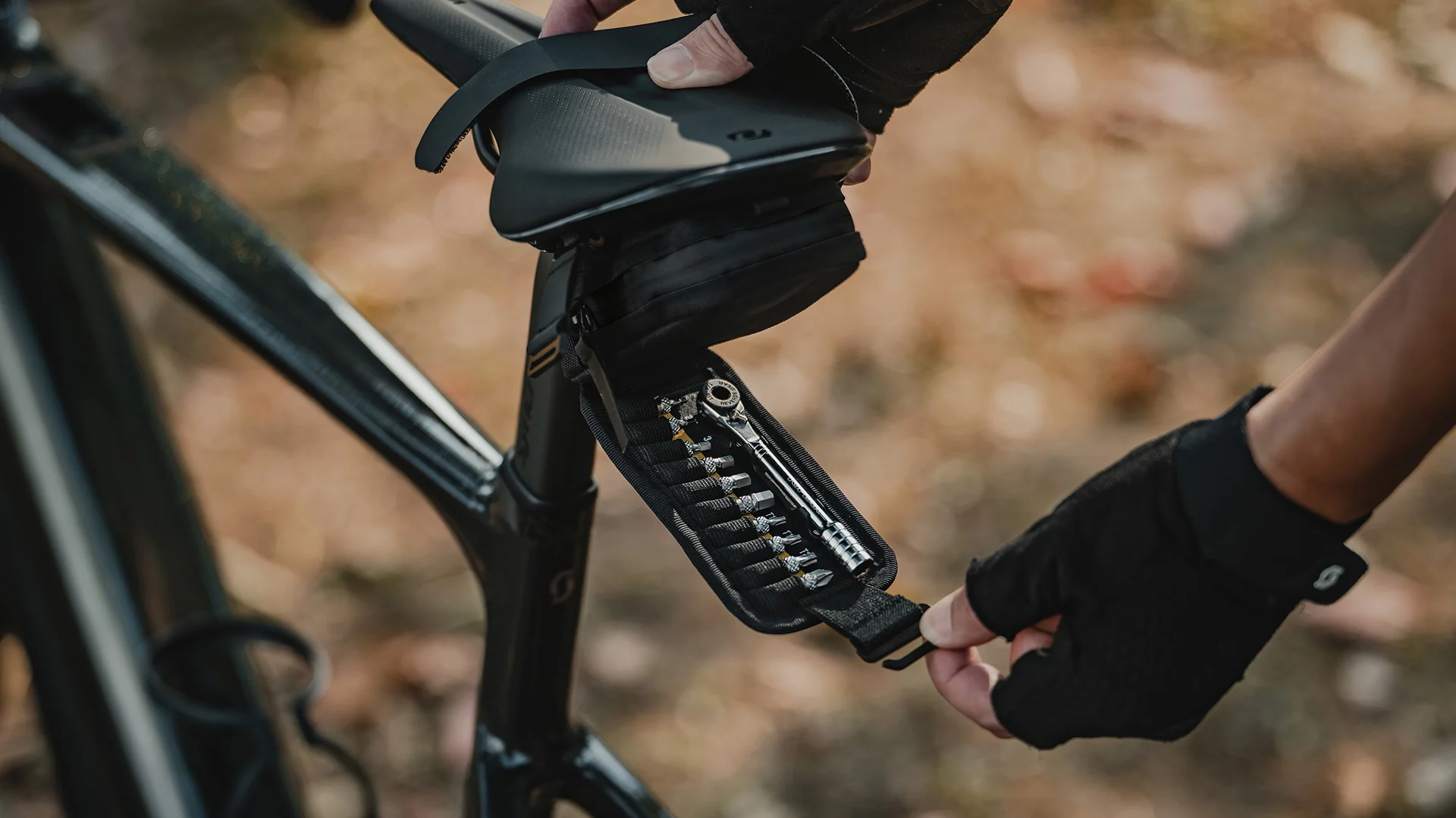 Topeak Elementa Seatbag With Essential Tools - Image 5